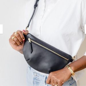 Abby Alley Sling Bag Black